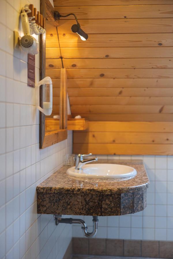 Guesthouse Novak Dvor Exterior photo
